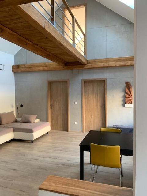 Вилла Loft Piheno Es Wellness Haz Балатонфюред Экстерьер фото