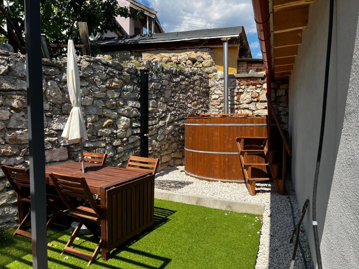 Вилла Loft Piheno Es Wellness Haz Балатонфюред Экстерьер фото